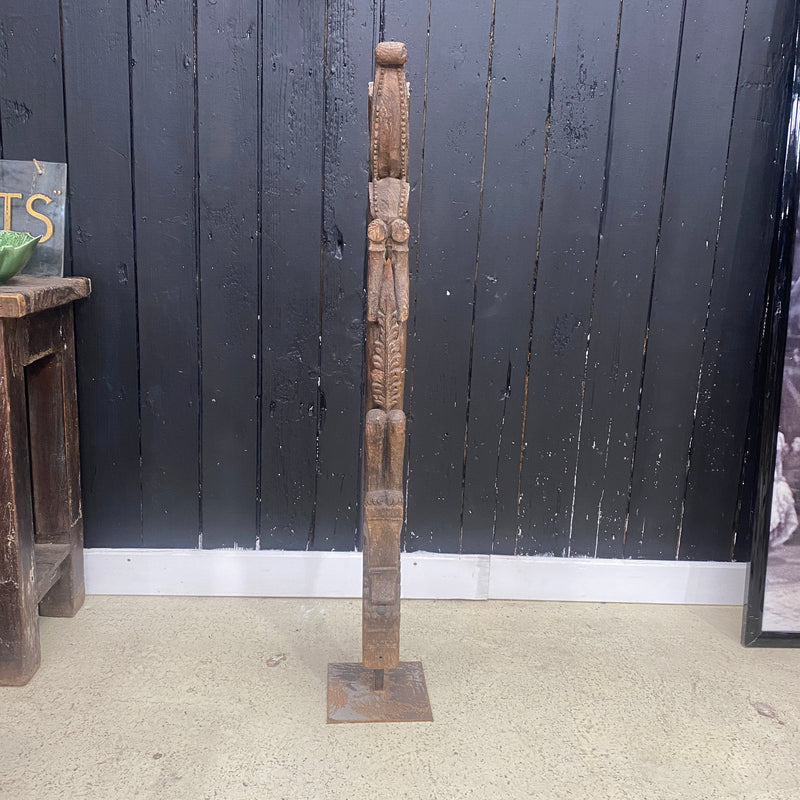 ANTIQUE INDIAN ARCHITECTURAL BRACKET ON STAND (H121CM | W27CM)