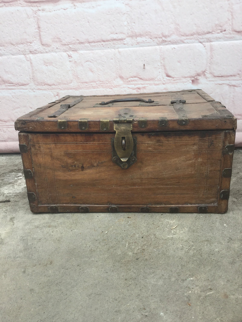 Antique Indian Tribal Dowry Chest Jewellery Box (W33cm | H16cm)