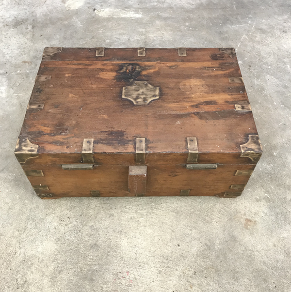 ANTIQUE INDIAN BOX WITH BRASS DETAILS
