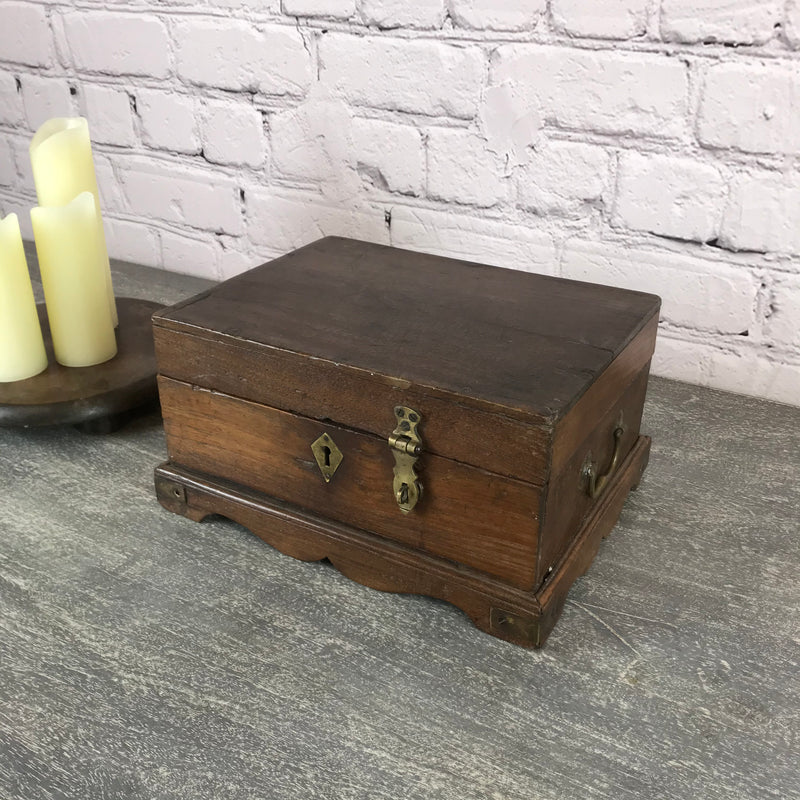 Vintage classic Indian teak desk box with compartments and lock | 28457