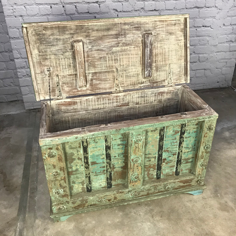Indian Blanket Chest | Green patina (W100cm | H62cm)