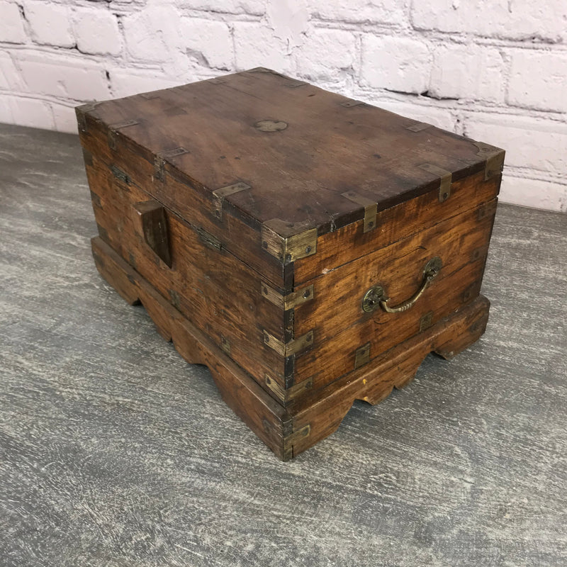 Vintage teak desk box with multiple storage compartments great for jewellery or stationery | 28471