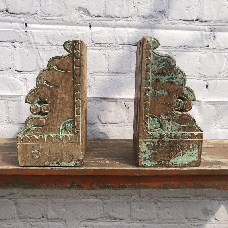 PAIR OF ANTIQUE HAND CARVED CORBELS BOOKENDS