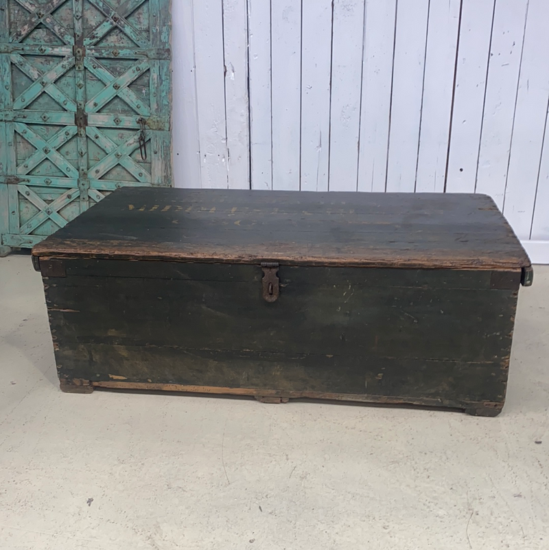 Antique Middlesex Hussars Regiment Officers Military Campaign Chest (1870s) - W143CM | H49CM)