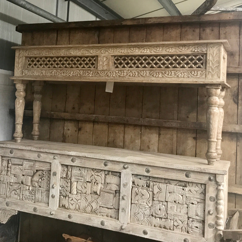 Intricate Whitewashed Console Table (W163CM | H77CM)