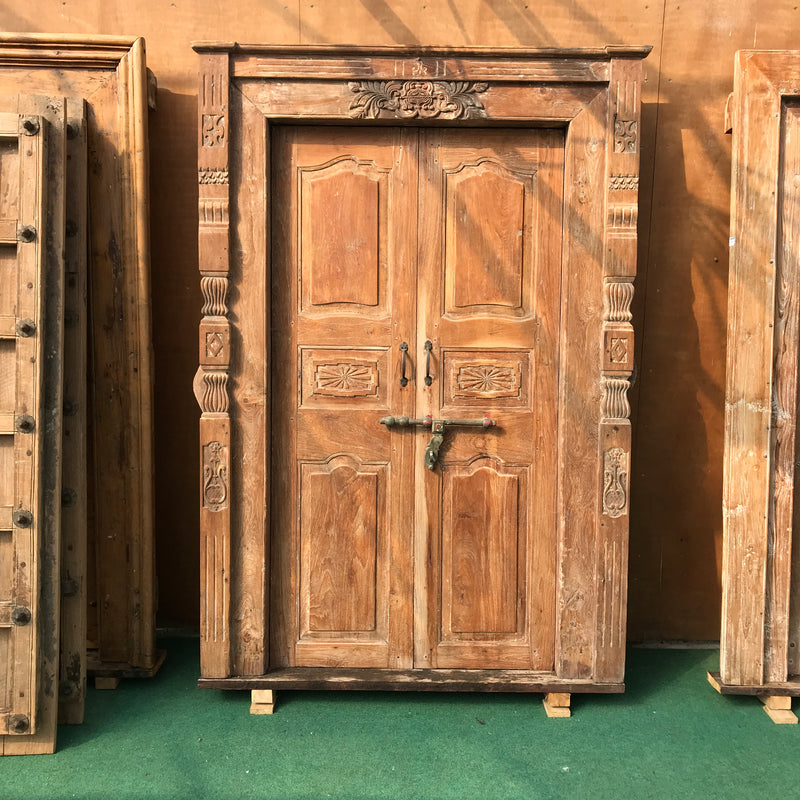 Antique Indian Mansion Doors in Carved Columns Frames (H208cm | W143cm)