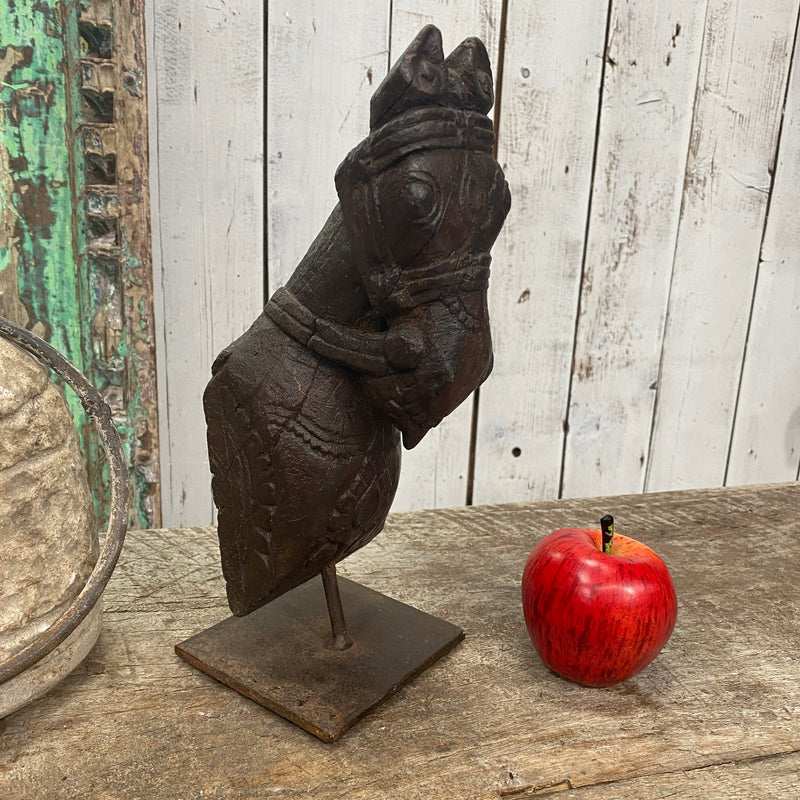 ANTIQUE INDIAN ARCHITECTURAL WOOD CARVING OF A HORSE HEAD (H28CM | W8CM)