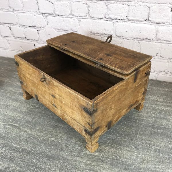 Vintage rustic Indian decorative box good for bits and bobs | 45263