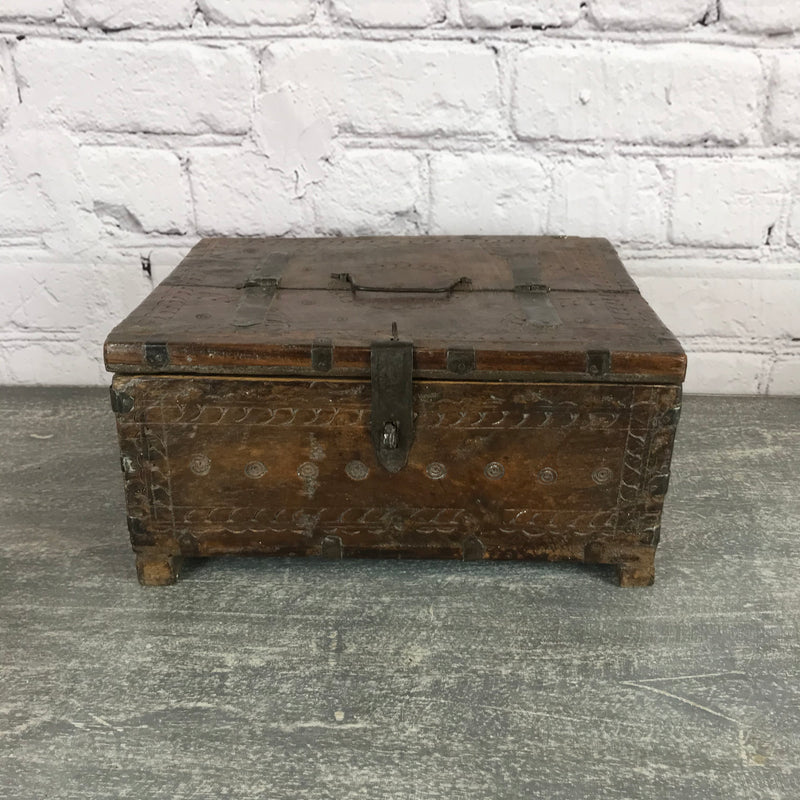 ANTIQUE INDIAN TRIBAL DOWRY BOX