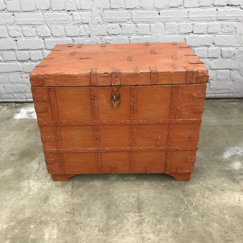 VINTAGE INDIAN PAINTED STORAGE CHEST