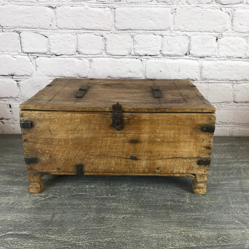 Vintage rustic Indian decorative box good for bits and bobs | 45263