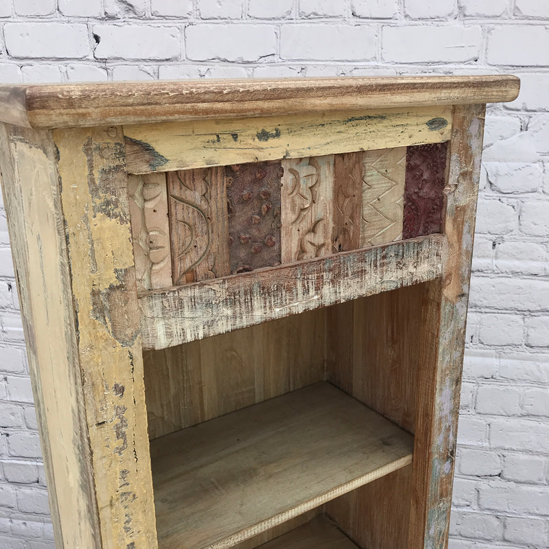 Reclaimed wood shelving | bookcase
