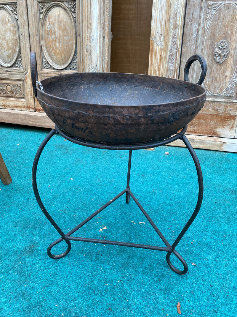 Ø49CM | D16CM • Vintage Indian fire bowl, stand & grill